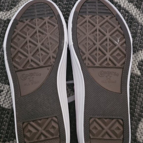 Converse - Picture 3 of 6